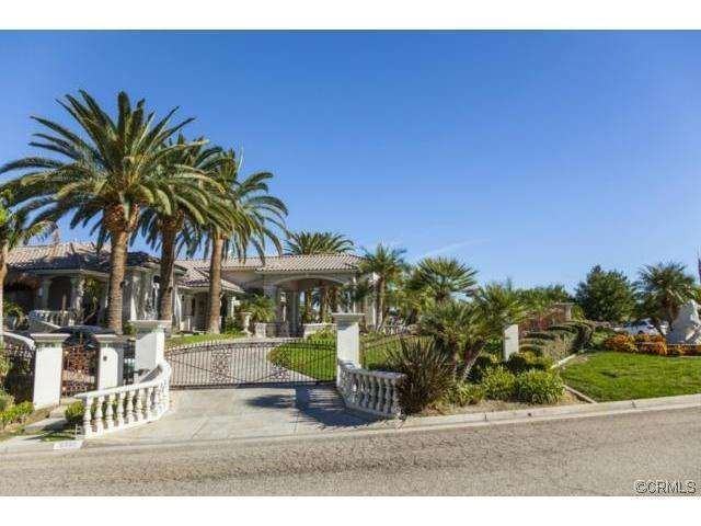 6990 Wyndham Hill Dr - Photo 2 of 26