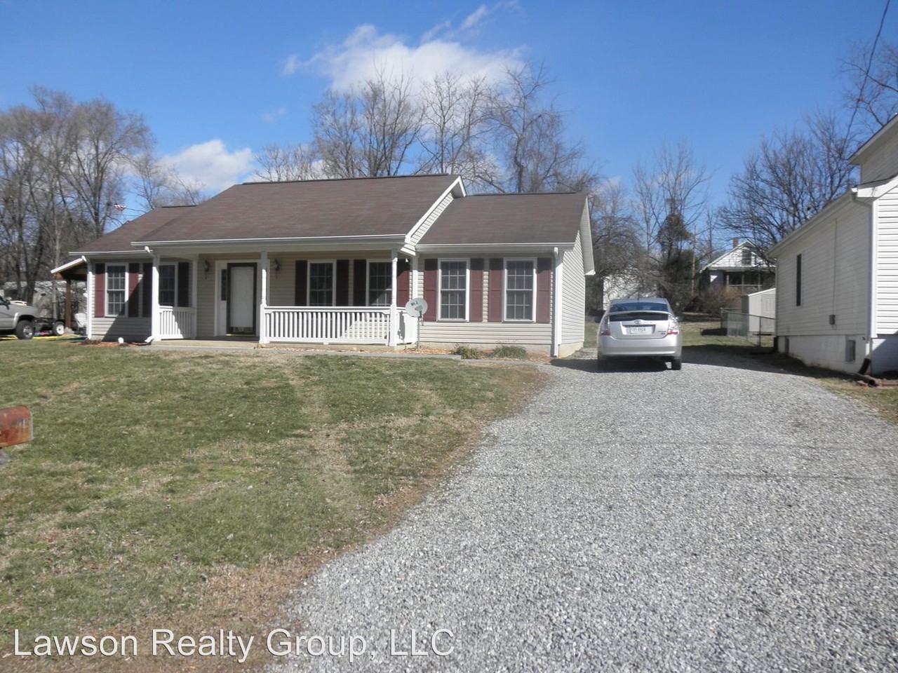 1727 19th St NE - Photo 2 of 25