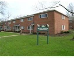 23901 Banbury Cir #8C