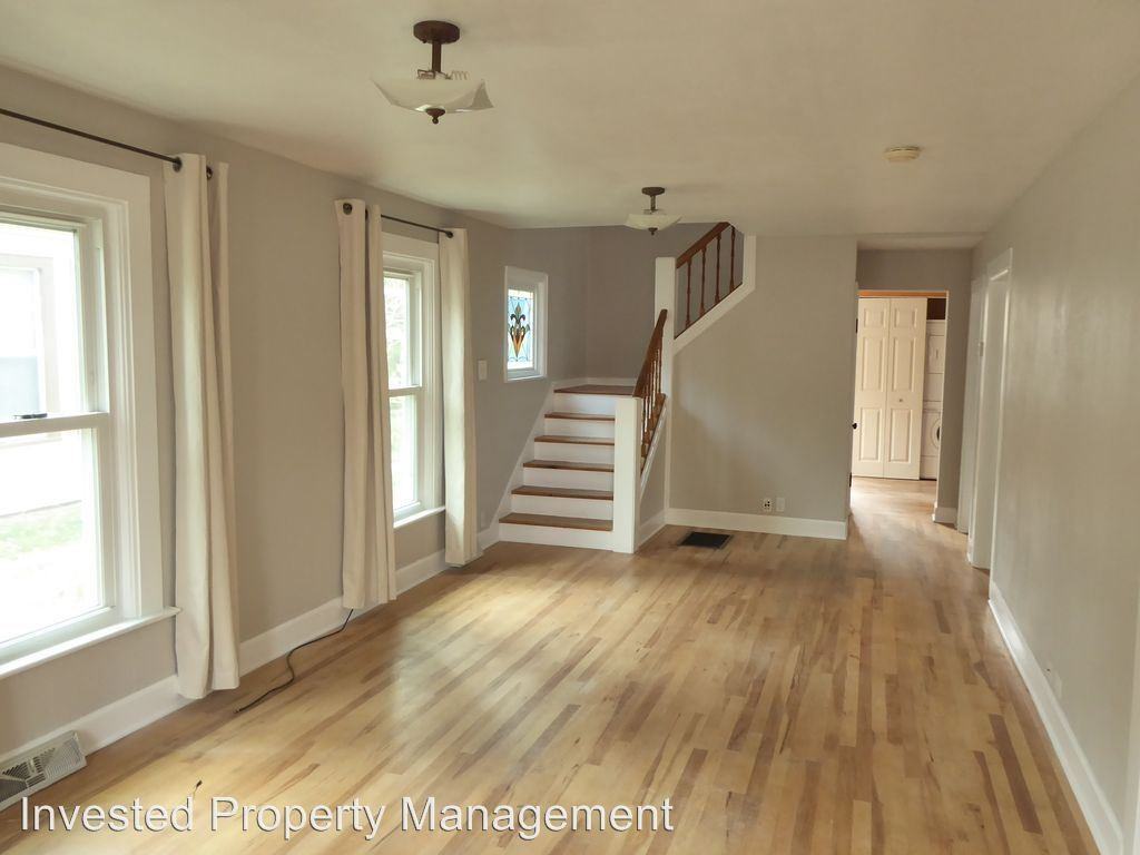 5709 Yarrow St - Photo 2 of 12