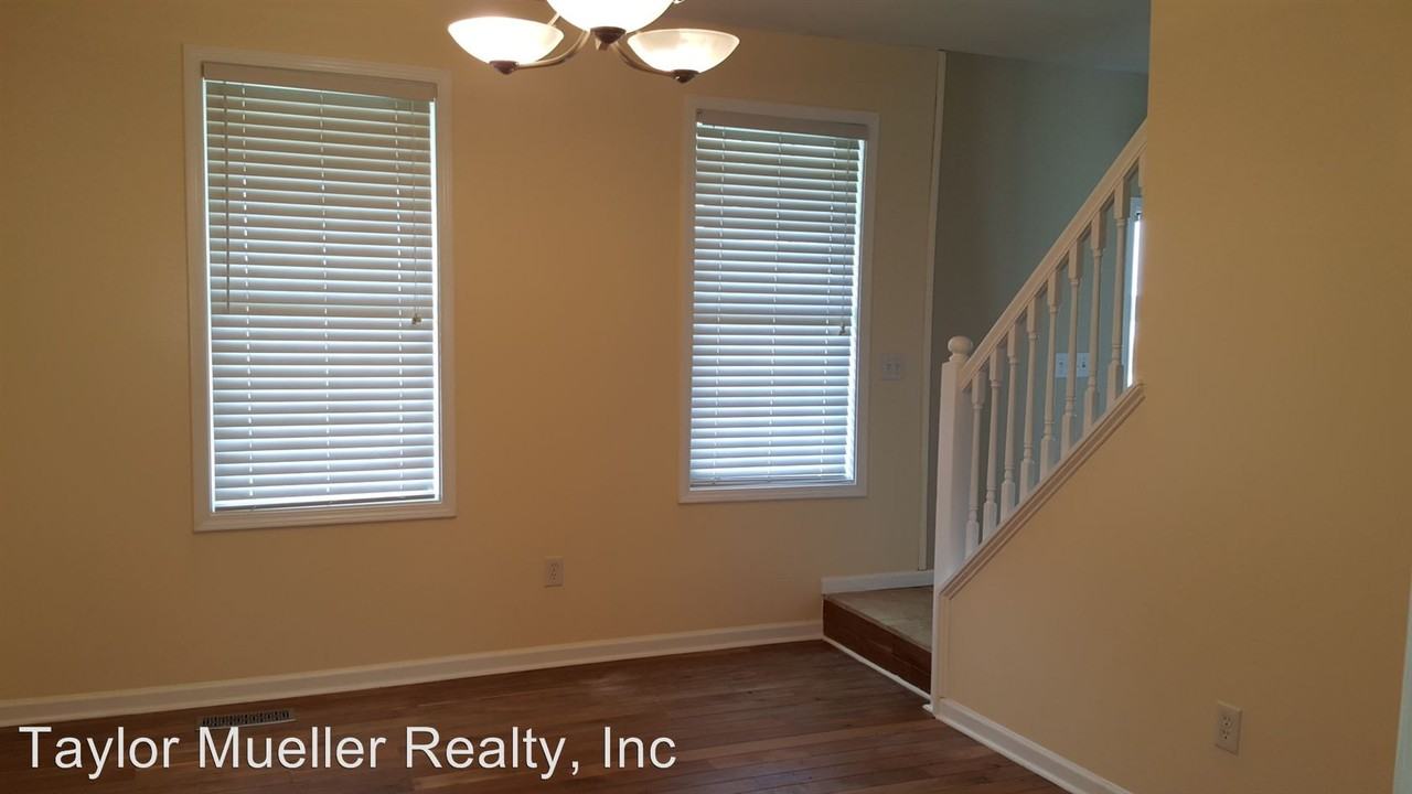 105 Atkins Way - Photo 3 of 14