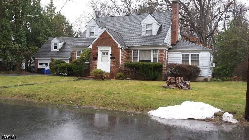 134 Chestnut St - Photo 3 of 4