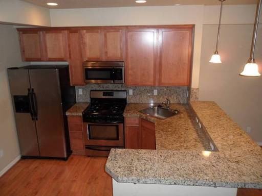 516 E Main St - Photo 3 of 6