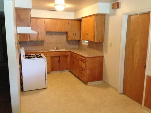 3803 Moddison Ave - Photo 3 of 9