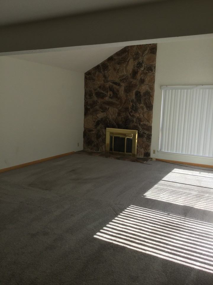 2635 Mabury Square - Photo 3 of 20