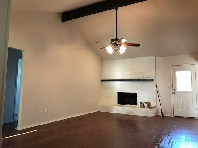 1010 Johnson St - Photo 3 of 4