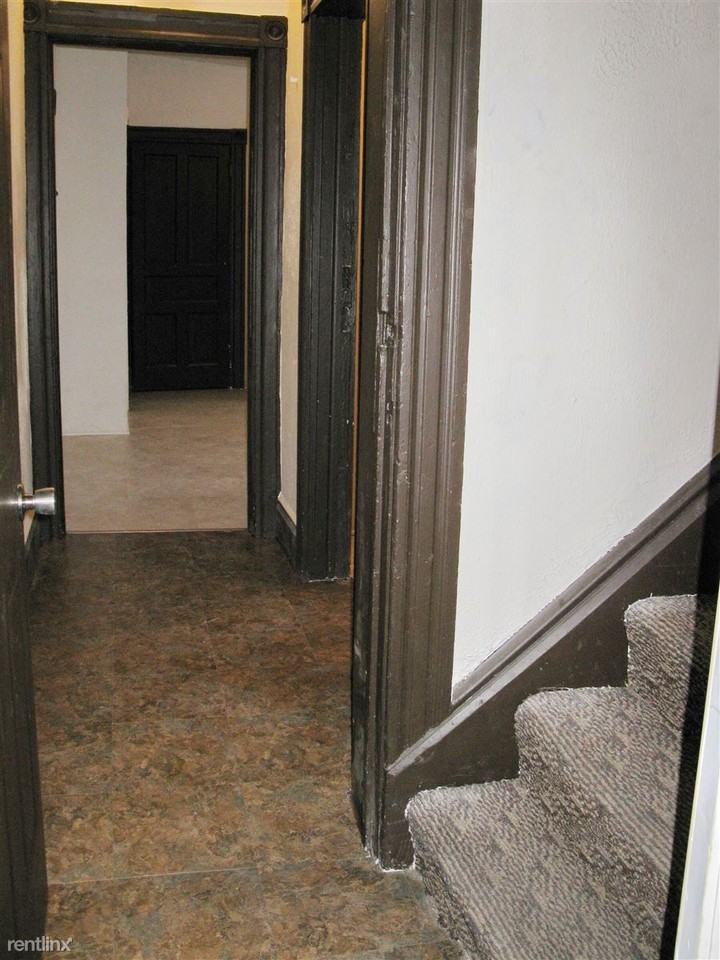 164 S Main St - Photo 3 of 12