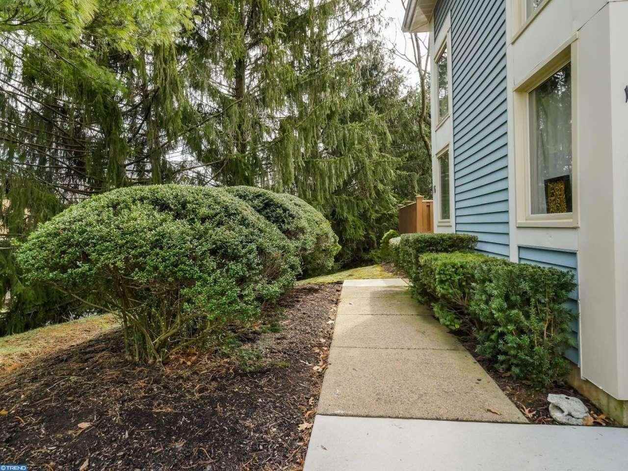 16 Brookside Ct - Photo 3 of 15