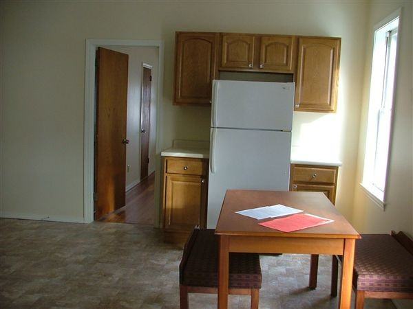 Veteran's Way Apts - Photo 3 of 8