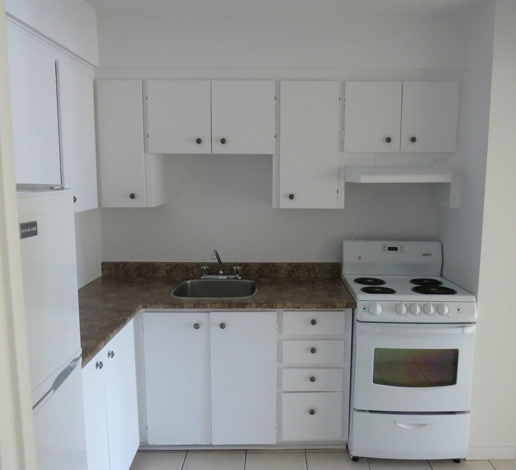 1160 Rue Saint Mathieu