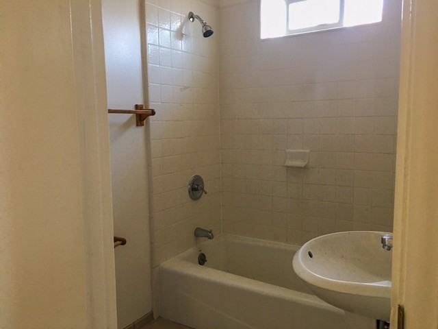 1288 Darwin St - Photo 3 of 6