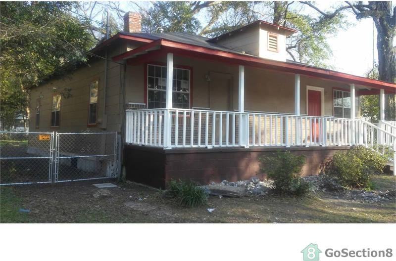 857 Wilkinson St - Photo 2 of 17