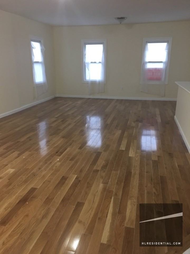 192 Beach 120th St 2 - Photo 2 of 4