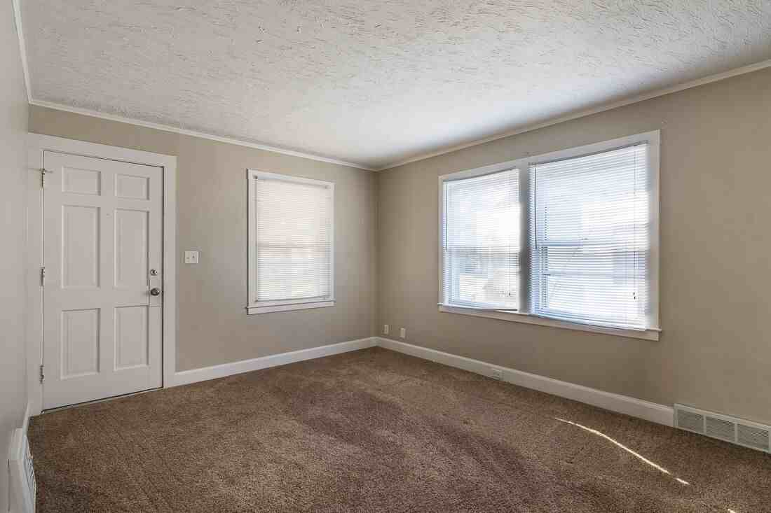 1907 24th St - Photo 3 of 9