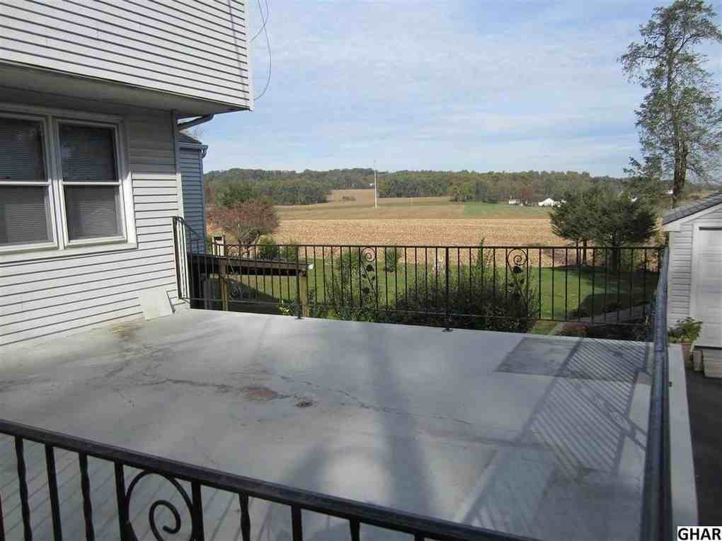 3628 Colebrook Rd - Photo 2 of 11