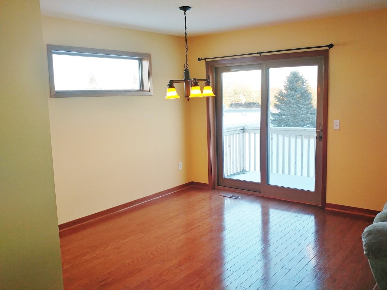 29187 Wildwood Rd - Photo 3 of 11