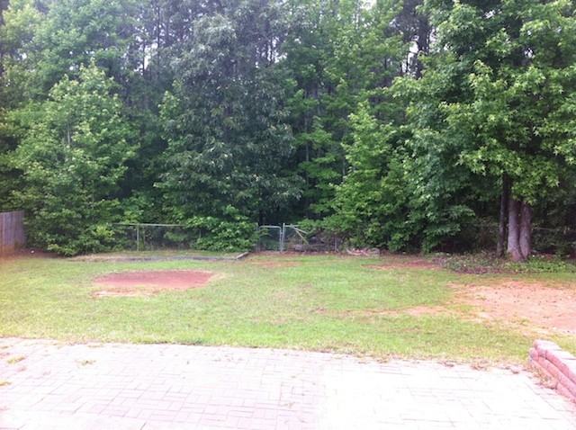 57 Canterbury Dr - Photo 3 of 10