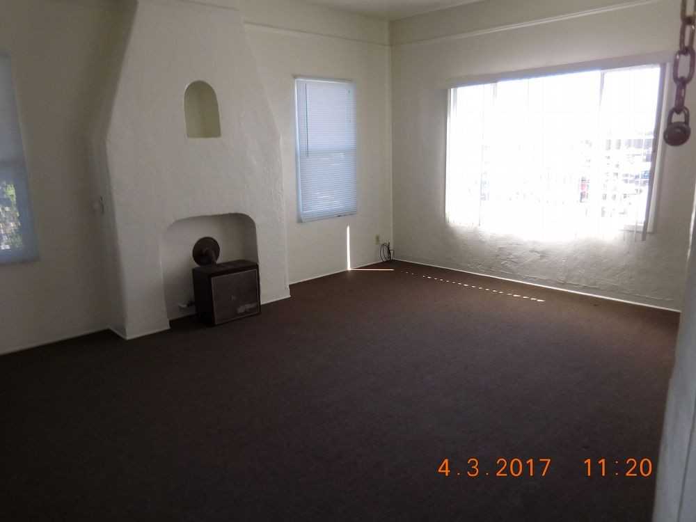 428 Front St - Photo 2 of 8