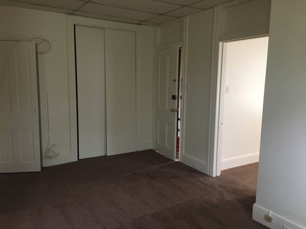 1000 Cinnaminson Ave - Photo 3 of 10