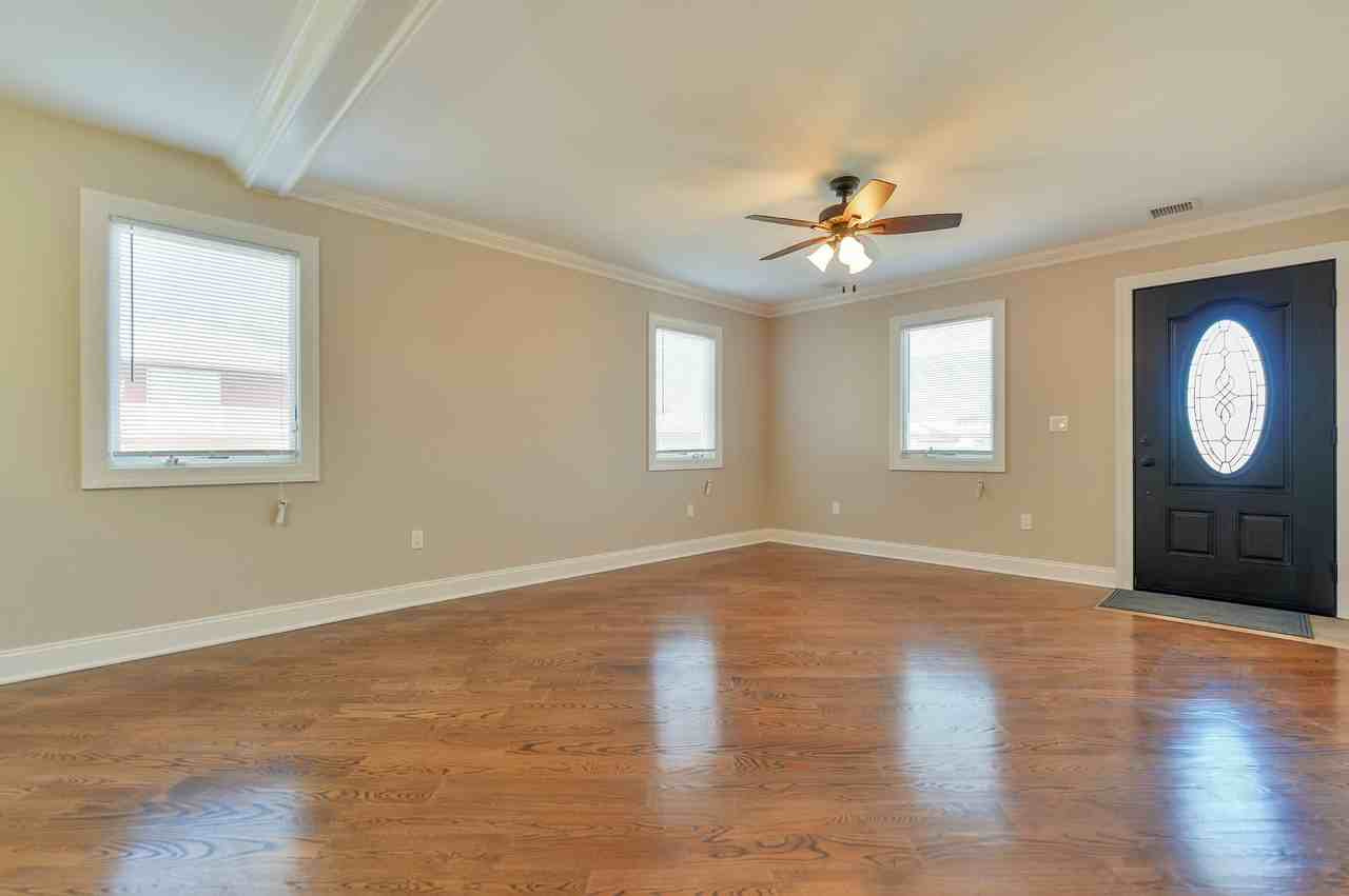 410 Small St - Photo 2 of 16