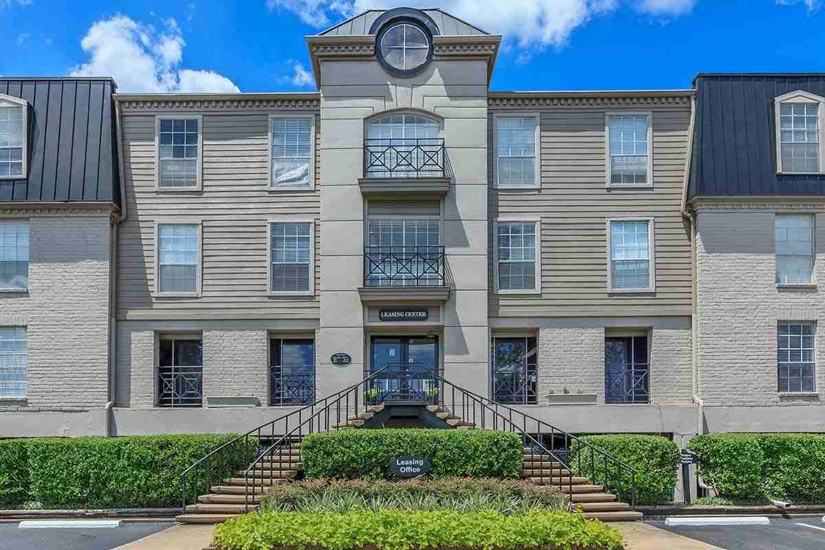 Avalon Square - Photo 2 of 19