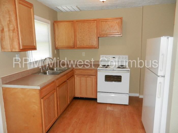 208 Midcliff Dr - Photo 3 of 9