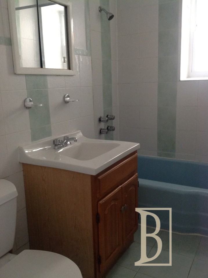 Broadway & 44th St - Photo 3 of 4