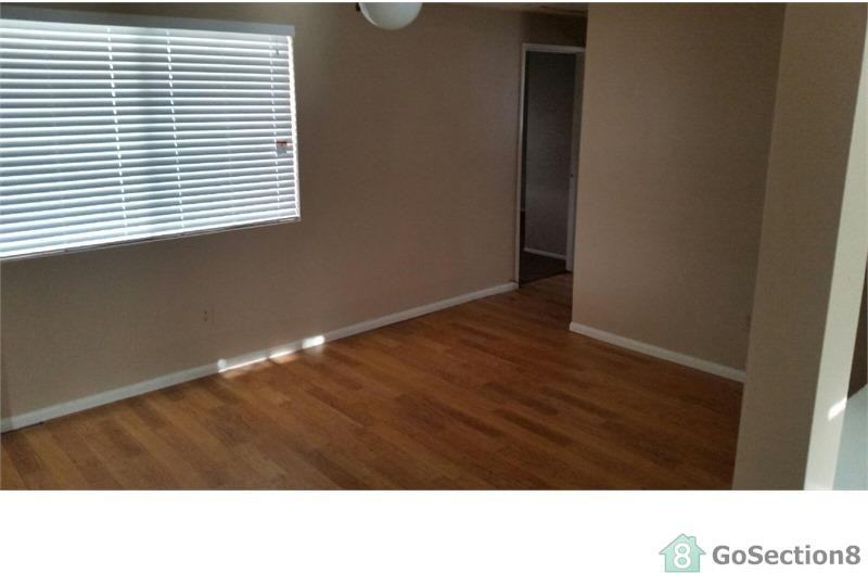 17646 Blythe Way - Photo 3 of 8