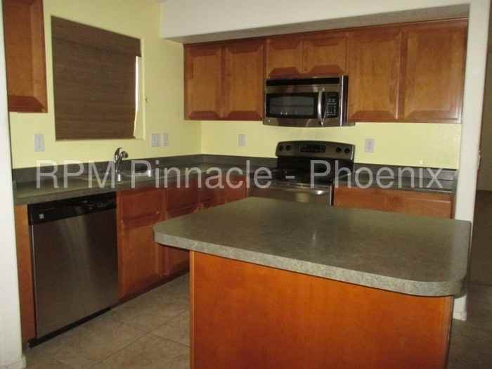 9881 W Salter Dr - Photo 3 of 12