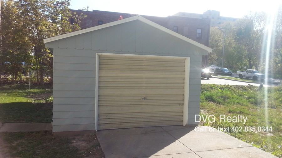 1337 S 30th Ave - Photo 2 of 14