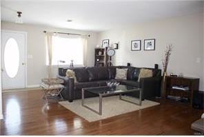 203 Tamerisk Ln - Photo 2 of 16