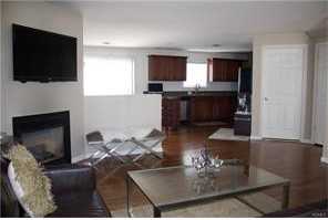 203 Tamerisk Ln - Photo 3 of 16