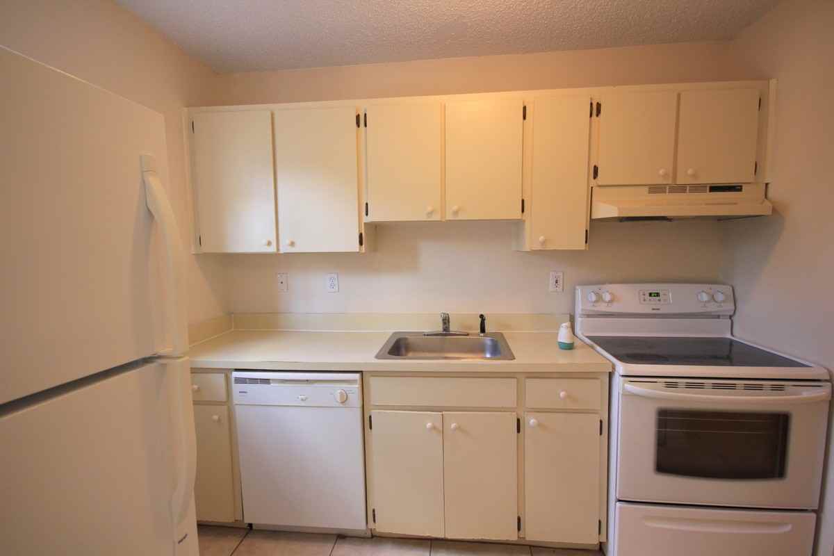 4415 Dylan Loop - Photo 2 of 15