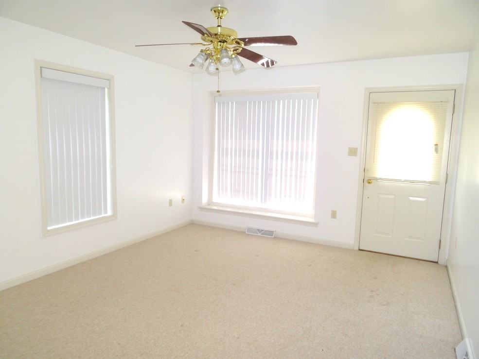 10 Eagle Dr - Photo 3 of 19