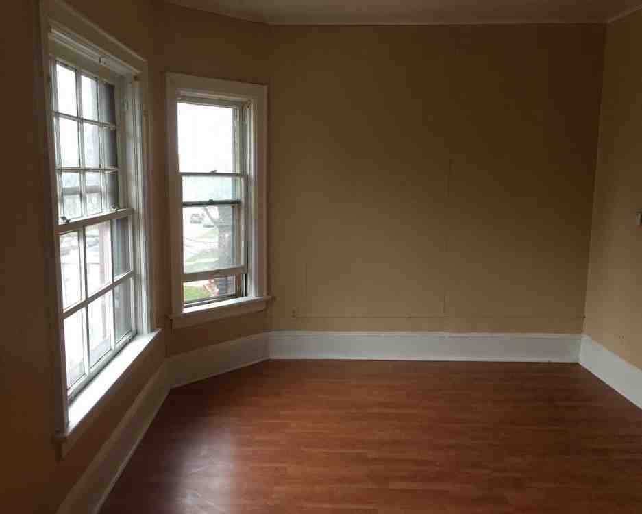 3332 W Juneau Ave - Photo 2 of 7