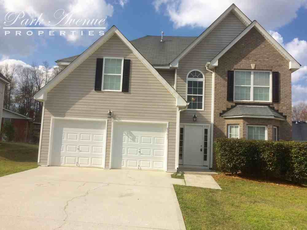 6095 Trotters Cir - Photo 2 of 16
