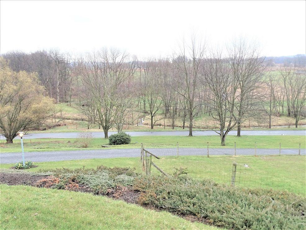 335 Old Mill Rd - Photo 3 of 32