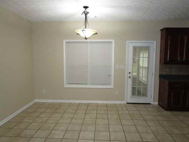 1279 Coan Dr - Photo 2 of 13