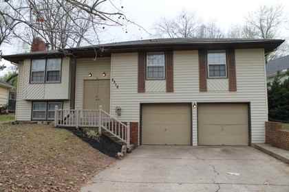 5319 Cottage Ct - Photo 3 of 26