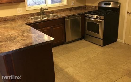 20027 Wellesley St - Photo 2 of 23