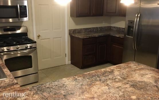 20027 Wellesley St - Photo 3 of 23