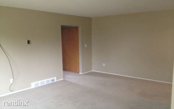 4830 Briarwood Ave #5 - Photo 3 of 5