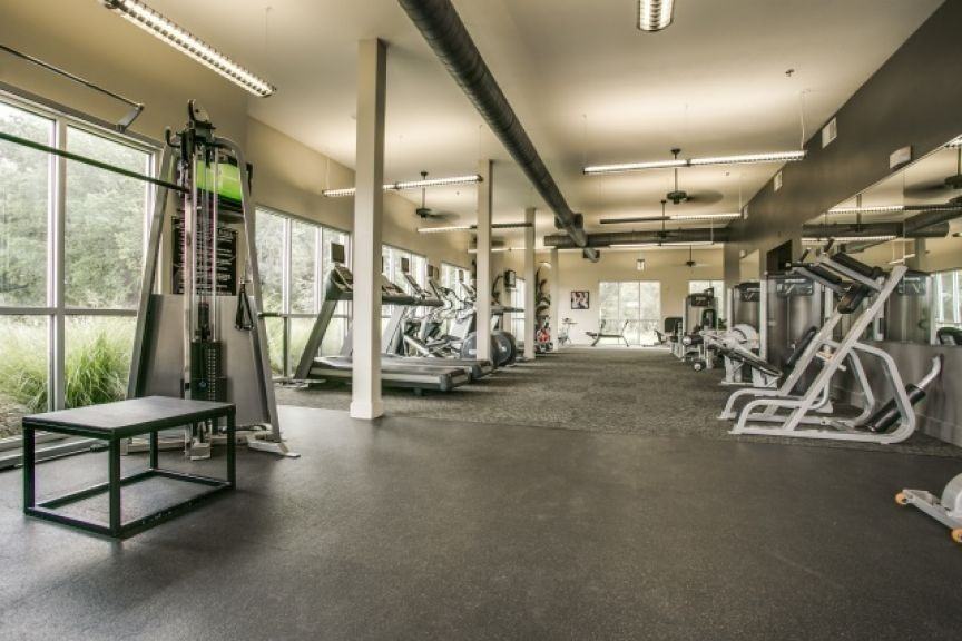 1800 Rogers Rd - Photo 2 of 14