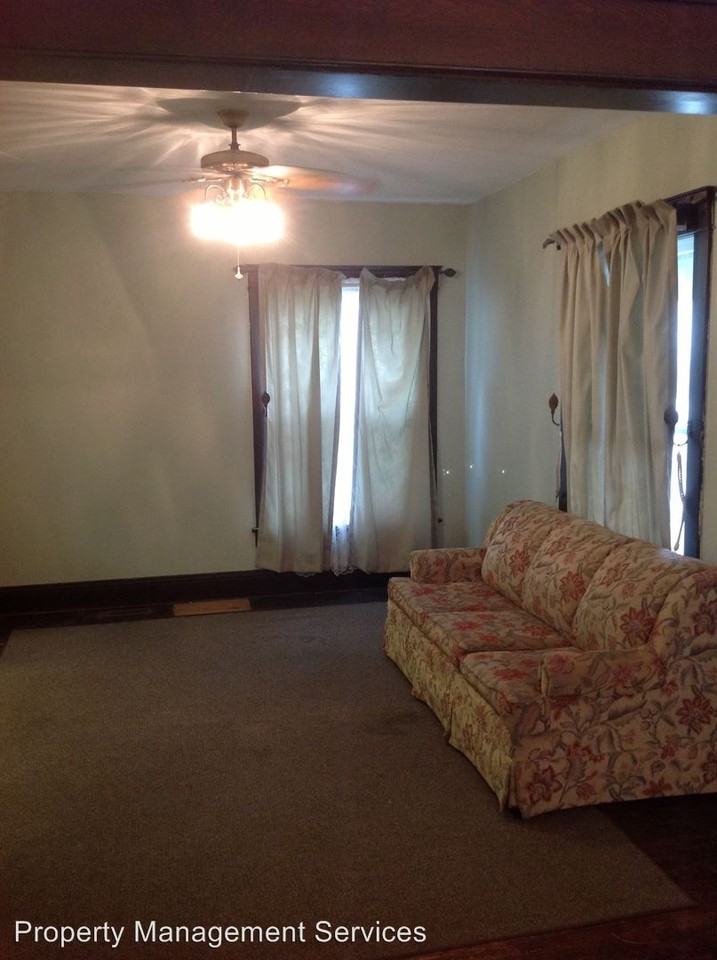 1607 Morehouse Ave - Photo 3 of 11