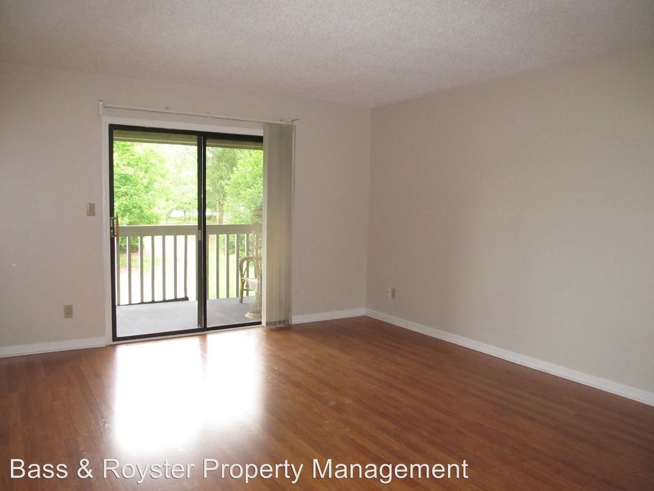 804 Abbey Cir - Photo 3 of 18