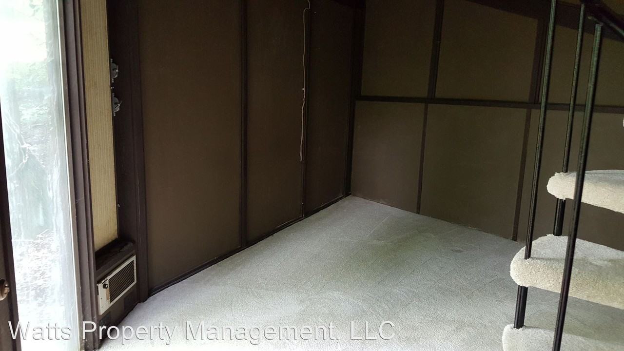 113 River Rd - Photo 3 of 7