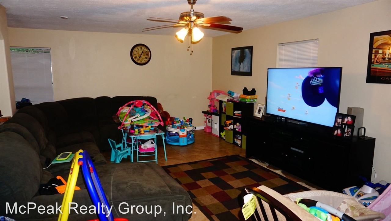 3905 W Lake Dr - Photo 2 of 16