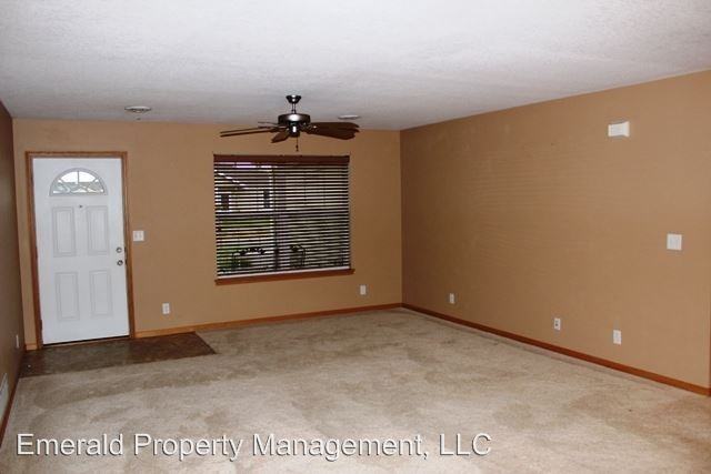 221 Brookstone Dr - Photo 2 of 15