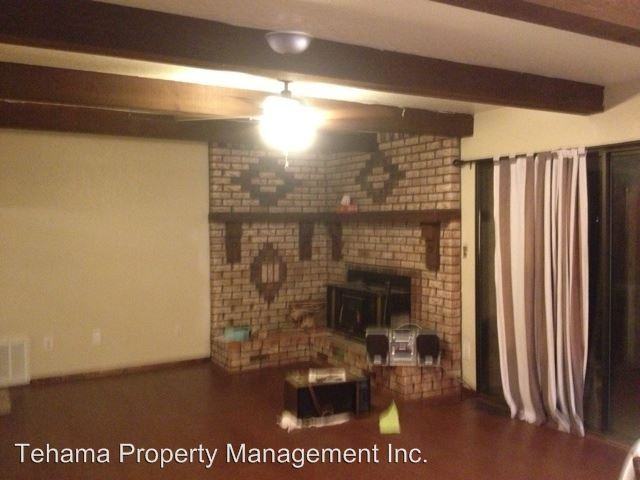 21905 Parkway Dr - Photo 3 of 4