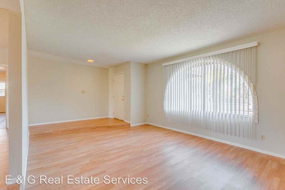 3816 W Paradise Ln - Photo 2 of 15